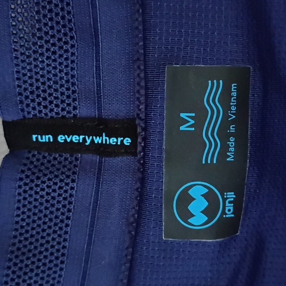 Janji Women's Athletic Shorts - Picture 4 of 7